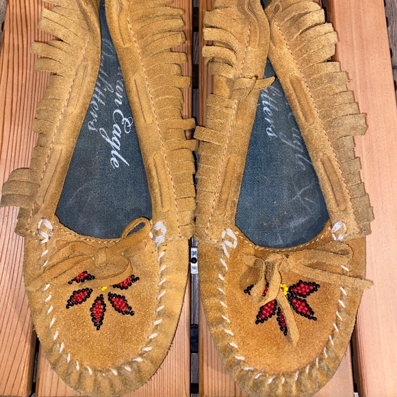 American Eagle Beaded / Leather Moccasins Sz 8 - Picture 3 of 6